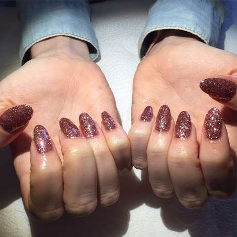 Gale's Nails photo